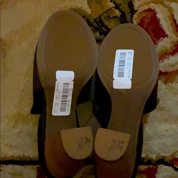 Lucky Brand Junai Leather Sandals. - Picture 7 of 14